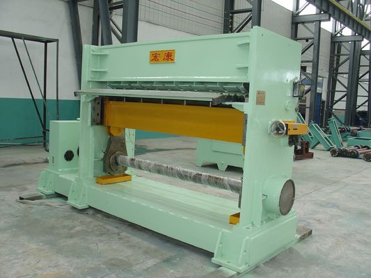 Linha de produção de nivelamento e corte de chapas de aço laminadas a quente