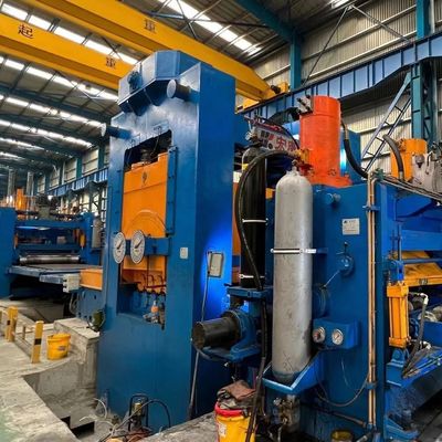 Máquina de corte de chapas de aço com componentes principais PLC e velocidade de corte 0-20m/min