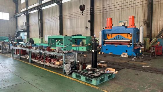 Nivelador de bobinas de aço para aplanamento e enrolamento de chapas metálicas na fabricação de automóveis