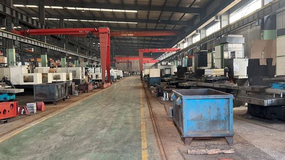 Nivelador de bobinas de aço para aplanamento e enrolamento de chapas metálicas na fabricação de automóveis