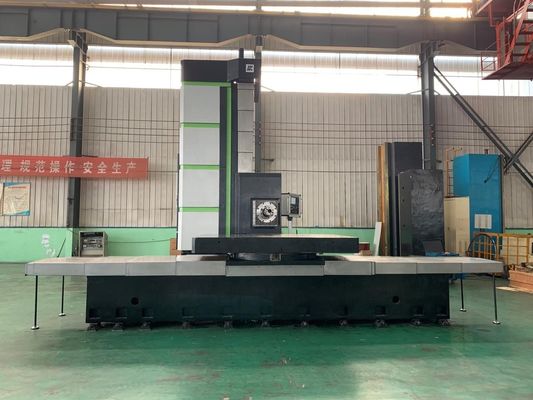 Máquina de moagem por perfuramento com 900 mm de viagem de mesa e ± 0,03/500 mm de precisão de posicionamento