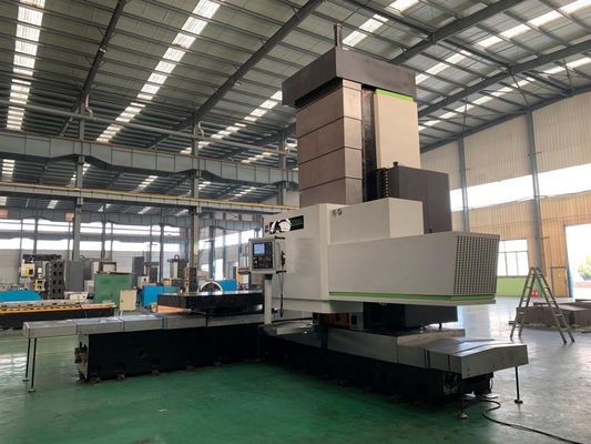Máquina de moagem de extrusão de alta precisão com eixo W de 600 mm e controlo PLC avançado