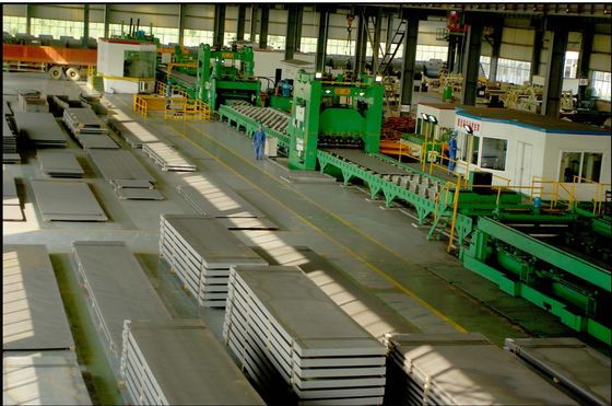 Máquina de rectificação e corte transversal de metais de tensão 380v para nivelamento de chapas de aço
