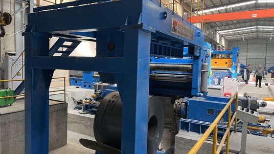 Linha de empilhadeira de descolagem de bobinas de aço inoxidável para nivelamento e corte de cabelo com potência nominal de 426 kW
