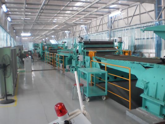 240KW Alta produtividade linha de combinação da bobina metálica de descolagem de nivelamento de corte voador