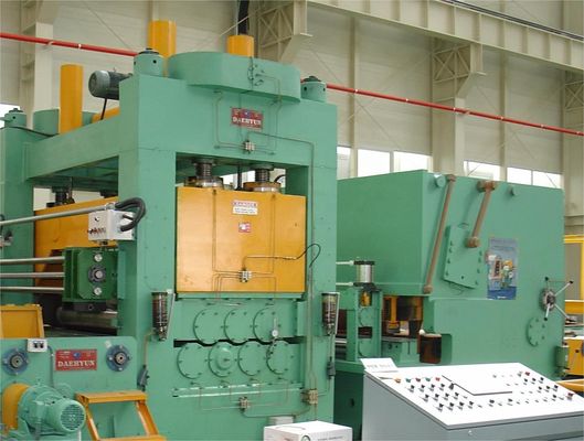 Linha de descolagem e nivelamento de folhas de metal com velocidade de corte de 0-30 M/min